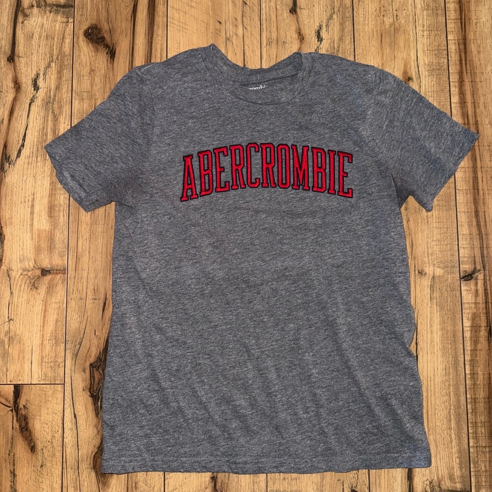Gray Abercrombie kids tee